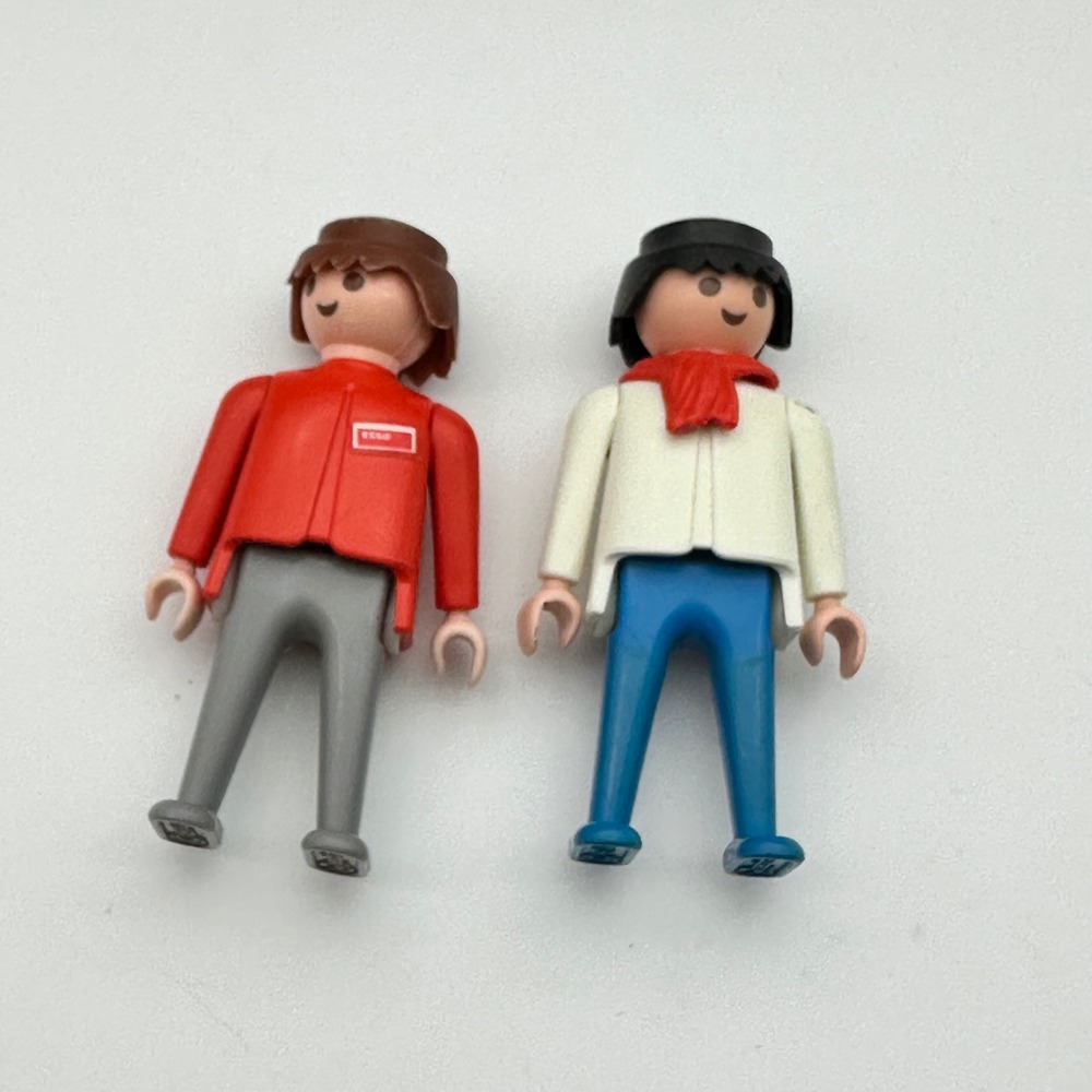 Lot of 2 Playmobil Figures Geobra 1974 Esso Shirt & White Shirt Vintage Toys